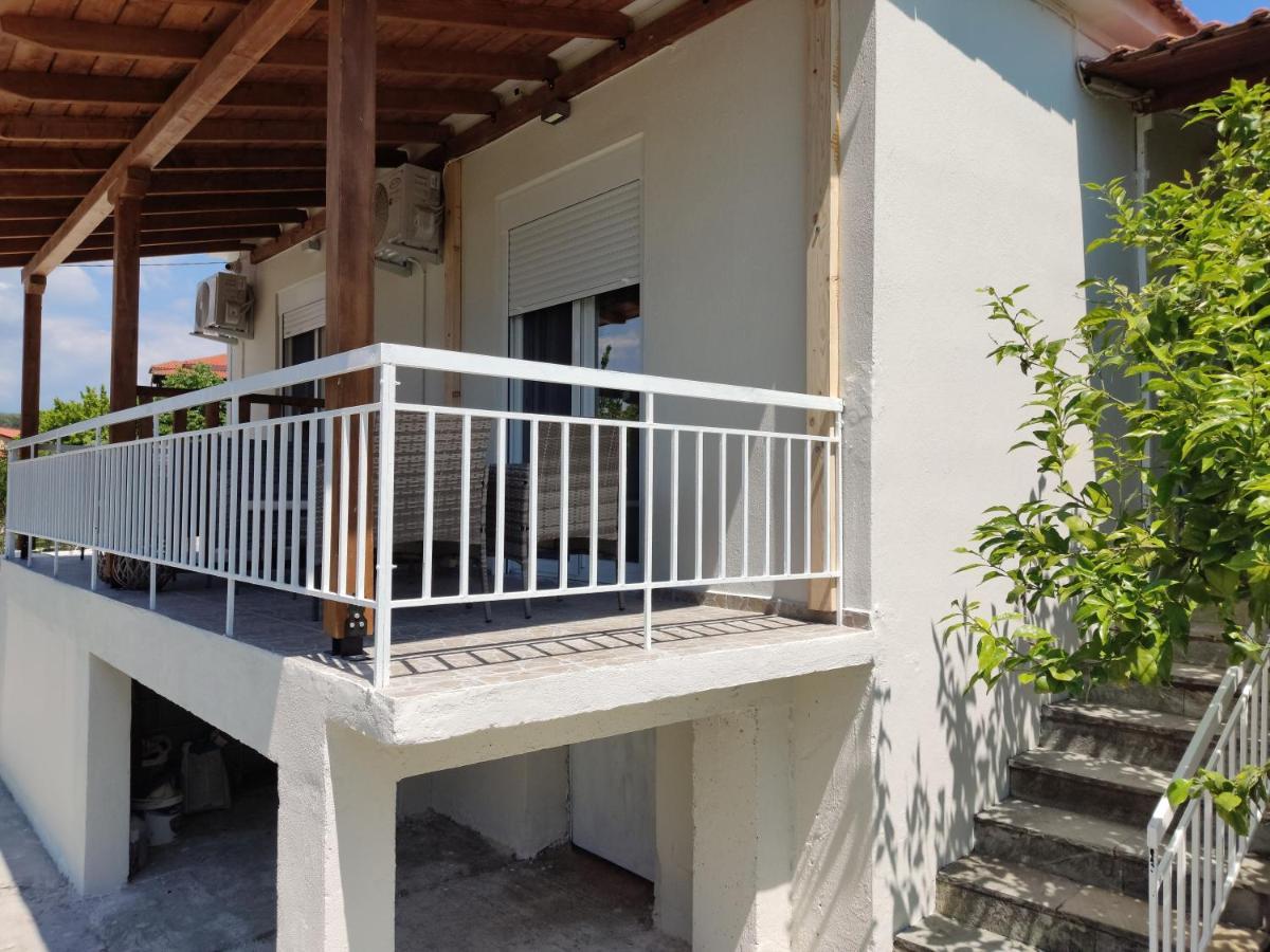 Elina House And Garden Villa Nikiti  Exterior photo