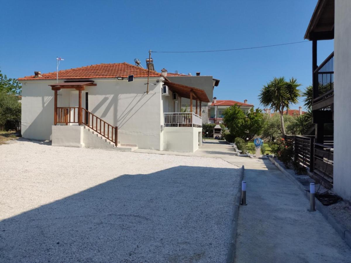 Elina House And Garden Villa Nikiti  Exterior photo